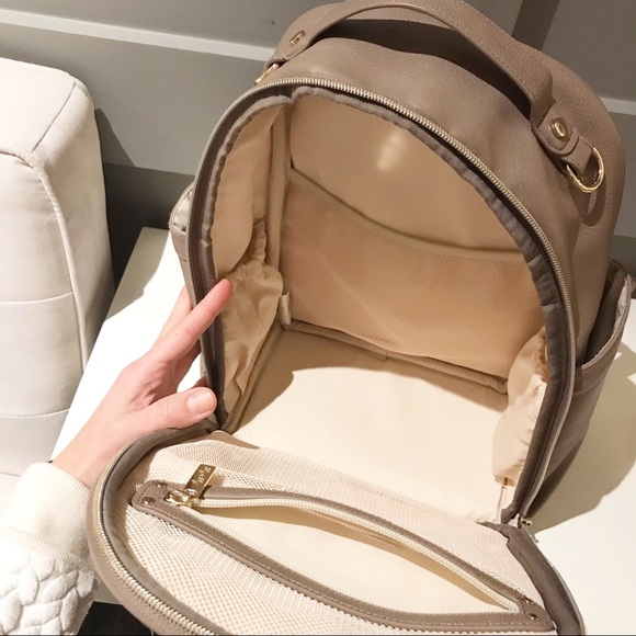 Itzy Ritzy backpack / baby bag diaper bag - Picture 4 of 8